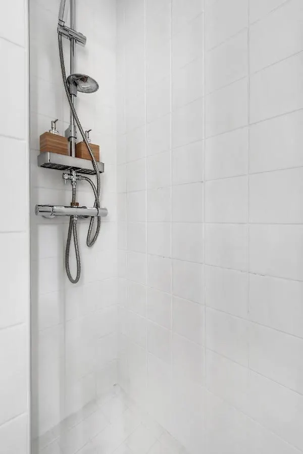 Апартаменты Wehost Nordic Glamour Nearby The Tervasaari Island Хельсинки 0*,  Финляндия