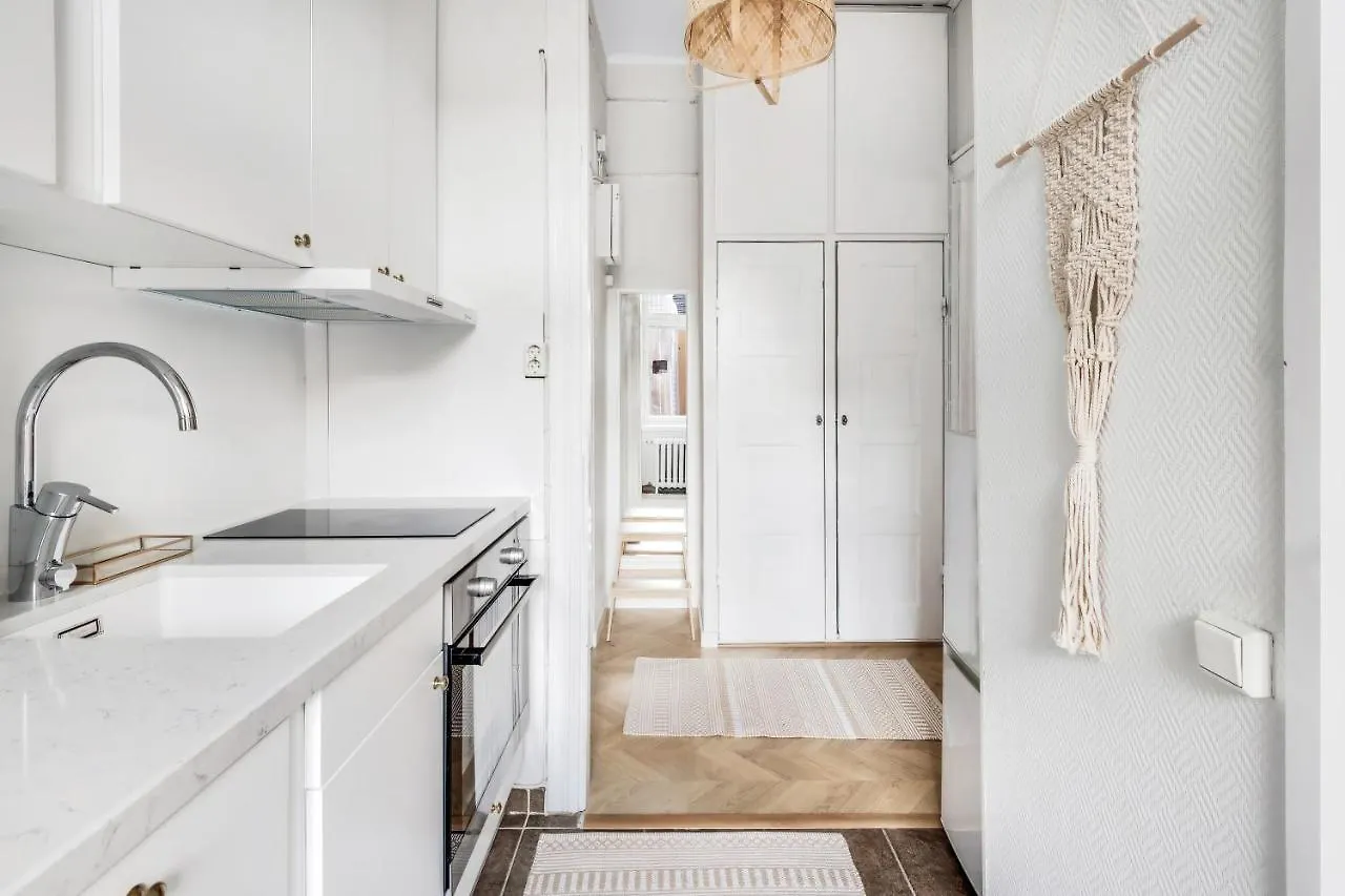 Апартаменты Wehost Nordic Glamour Nearby The Tervasaari Island Хельсинки